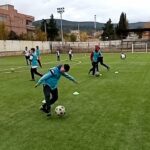découvrez des conseils et méthodes efficaces pour optimiser l'entraînement des équipes u13 en football, améliorer les performances et favoriser le développement des jeunes joueurs.
