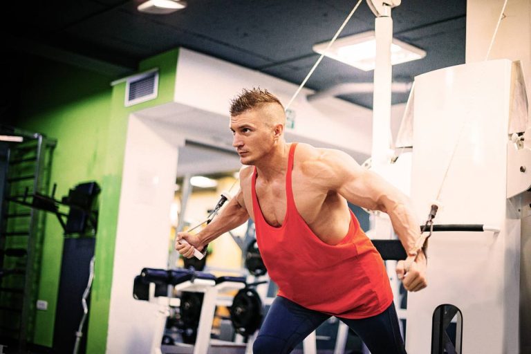 découvrez le nombre optimal de séries par muscle pour maximiser vos gains en musculation et améliorer votre performance.