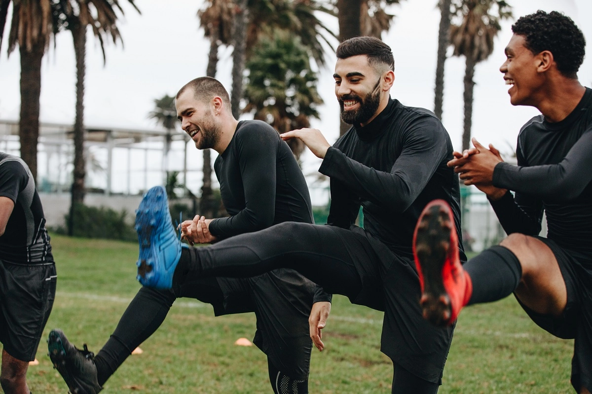découvrez des exercices d'échauffement essentiels pour le football afin d'améliorer votre performance et prévenir les blessures avant chaque match ou entraînement.